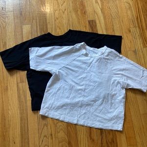 Black and white boxy Everlane tee